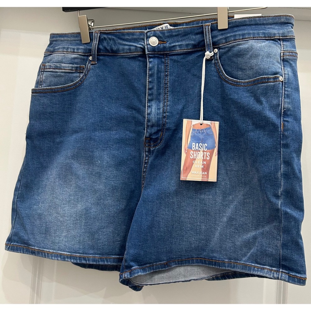 NEW Wax Jean Collection Basic Shorts Medium Wash Clean Hem 3XL Women Stretch